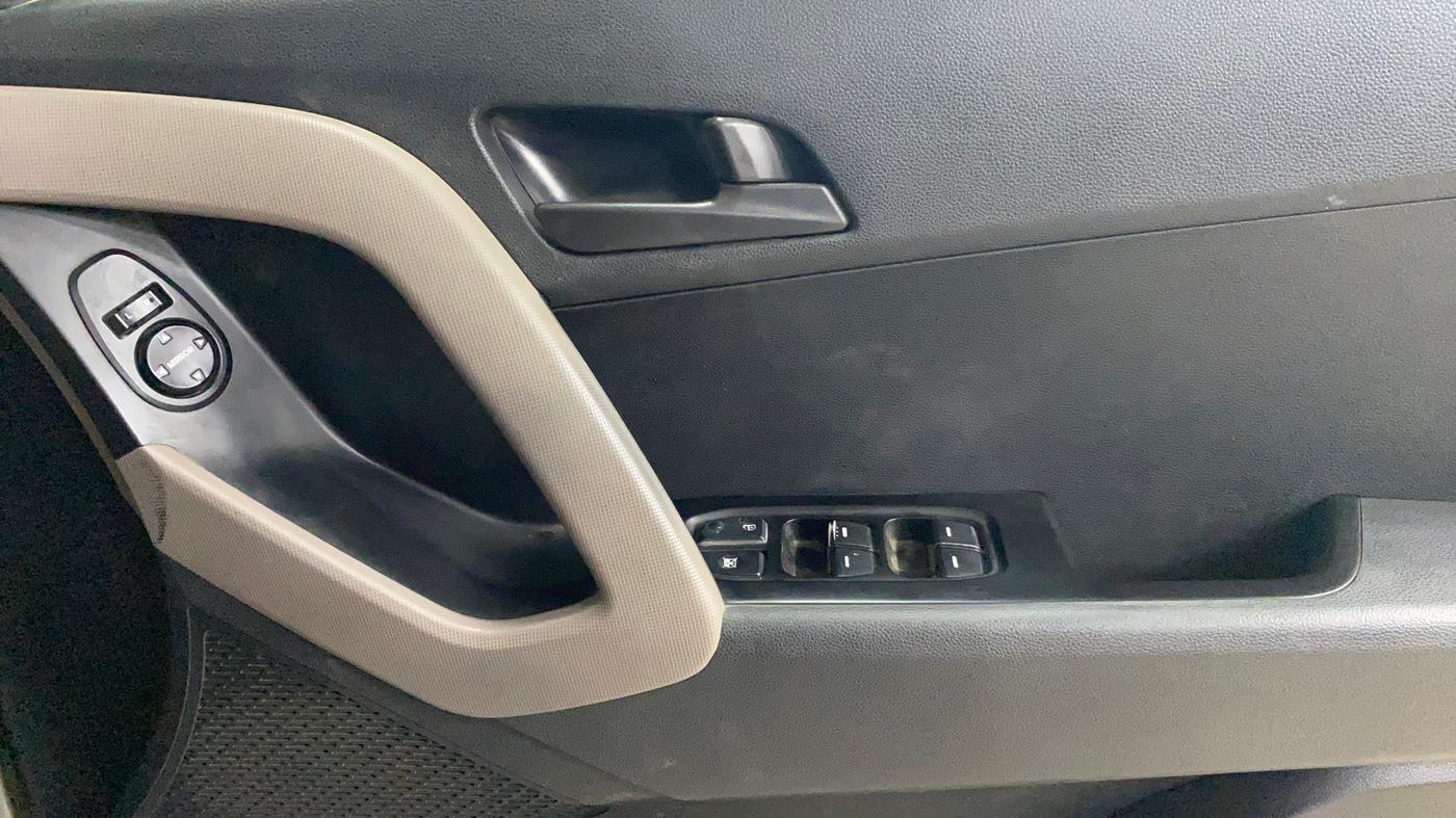 2018 Hyundai Creta E PLUS 1.4 DIESEL, Diesel, Manual, 1,09,523 km, Driver Side Door Panels Control