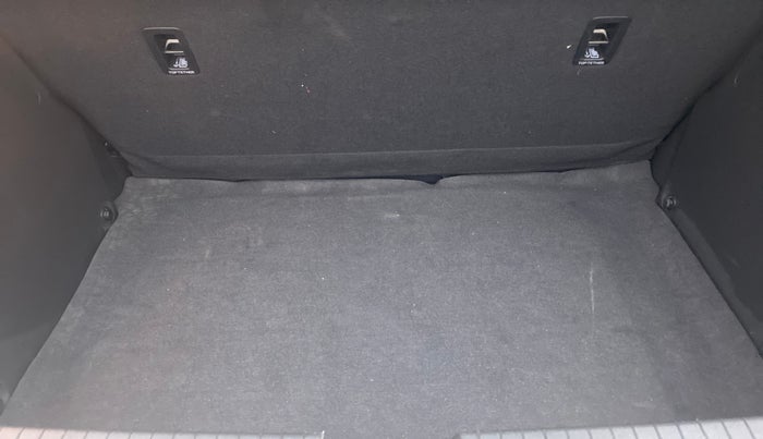 2019 Hyundai Elite i20 1.2  ASTA (O) CVT, Petrol, Automatic, 13,726 km, Boot Inside