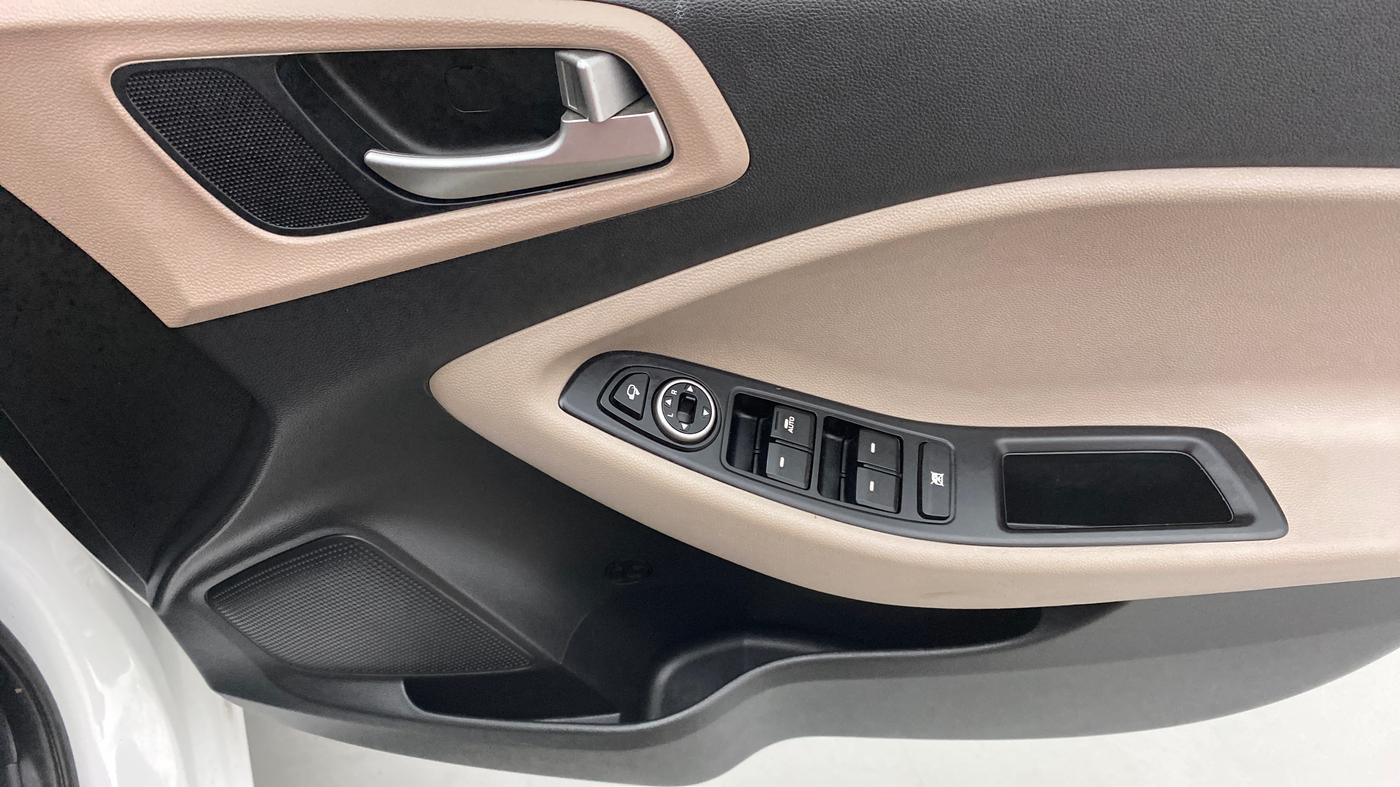 2019 Hyundai Elite i20 1.2  ASTA (O) CVT, Petrol, Automatic, 13,726 km, Driver Side Door Panels Control
