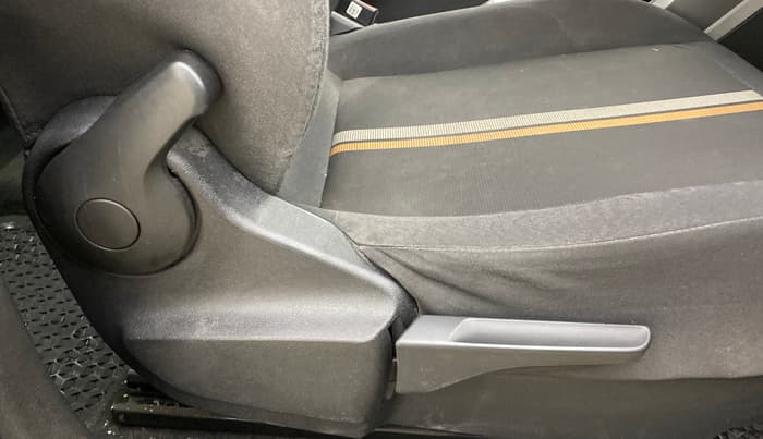 2021 Skoda KUSHAQ AMBITION 1.0L TSI MT, Petrol, Manual, 67,689 km, Driver Side Adjustment Panel