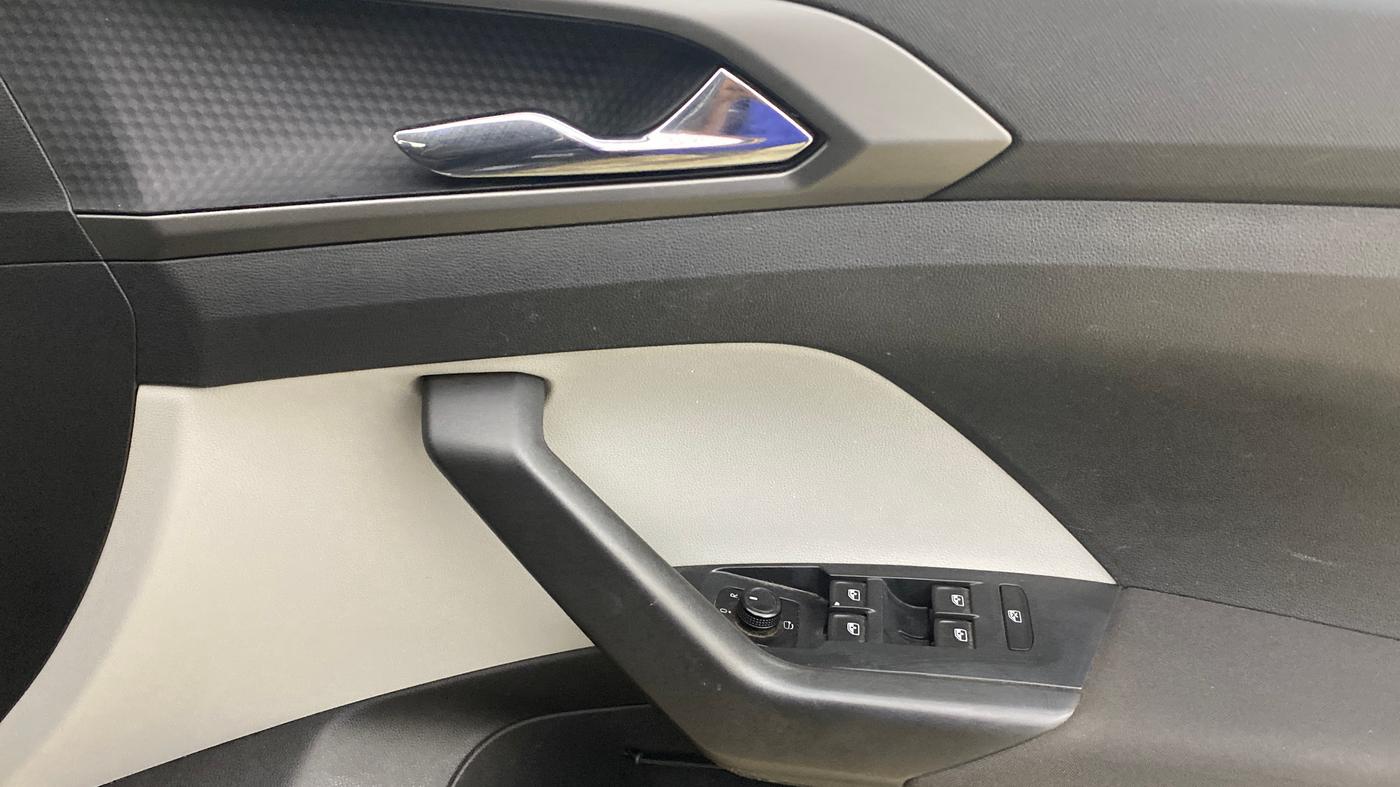 2021 Skoda KUSHAQ AMBITION 1.0L TSI MT, Petrol, Manual, 67,689 km, Driver Side Door Panels Control
