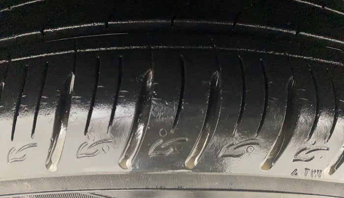 2021 KIA SONET HTX 1.0 IMT, Petrol, Manual, 16,868 km, Left Front Tyre Tread