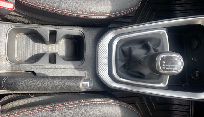 2021 KIA SONET HTX 1.0 IMT, Petrol, Manual, 16,868 km, Gear Lever