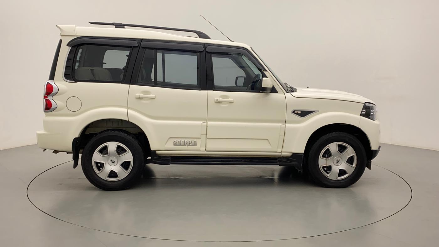 2022 Mahindra Scorpio S7, Diesel, Manual, 35,182 km, Right Side View