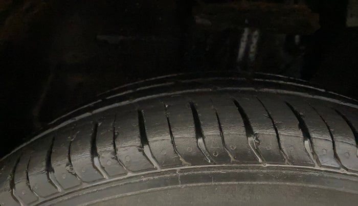 2022 Tata PUNCH ACCOMPLISHED MT, Petrol, Manual, 40,218 km, Left Front Tyre Tread