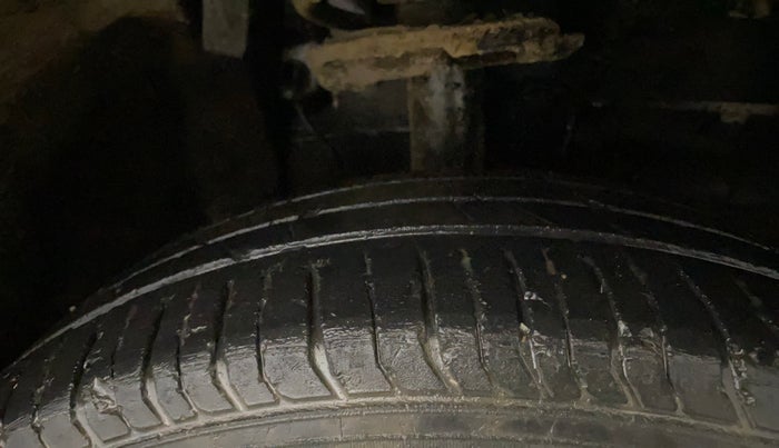 2022 Tata PUNCH ACCOMPLISHED MT, Petrol, Manual, 40,218 km, Right Front Tyre Tread