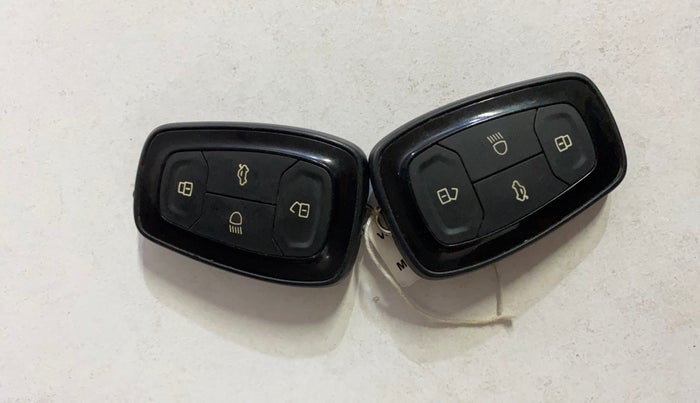 2022 Tata PUNCH ACCOMPLISHED MT, Petrol, Manual, 40,218 km, Key Close Up