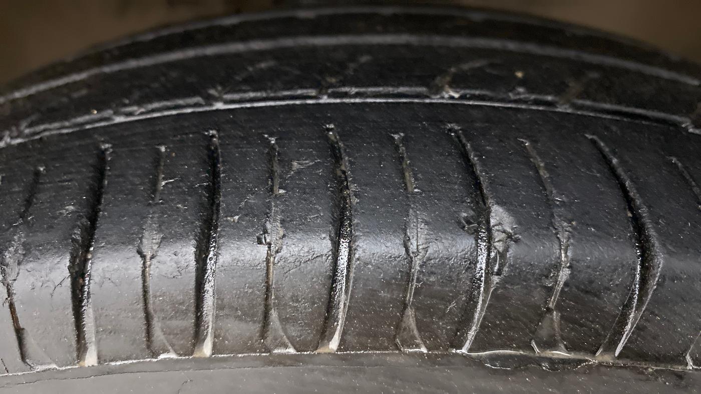 2014 Maruti Wagon R 1.0 LXI CNG, CNG, Manual, 67,710 km, Right Front Tyre Tread