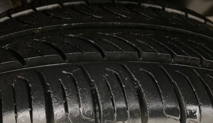 2017 Tata Nano TWIST XTA, Petrol, Automatic, 47,596 km, Right Rear Tyre Tread