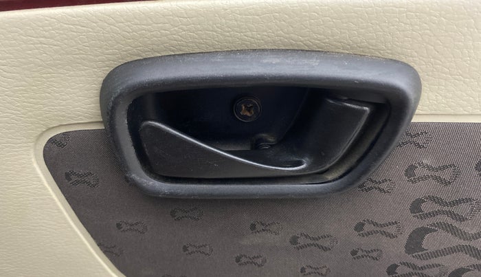 2017 Tata Nano TWIST XTA, Petrol, Automatic, 47,596 km, Driver Side Door Panels Control