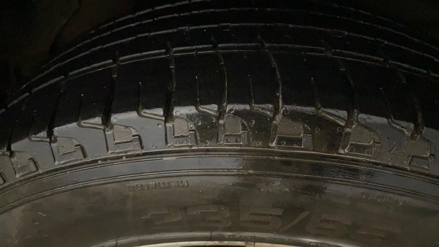 2021 Mahindra XUV500 W9 AT, Diesel, Automatic, 67,343 km, Left Rear Tyre Tread
