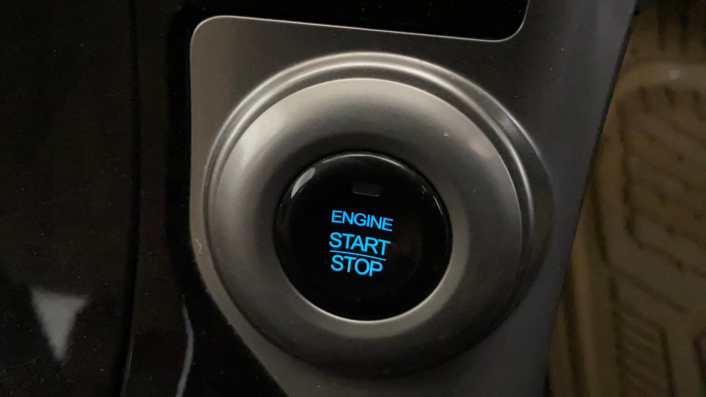 2021 Mahindra XUV500 W9 AT, Diesel, Automatic, 67,343 km, Keyless Start/ Stop Button
