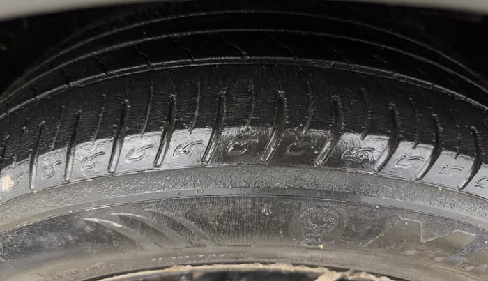 2019 Tata NEXON XMA PETROL, CNG, Automatic, 97,713 km, Right Front Tyre Tread