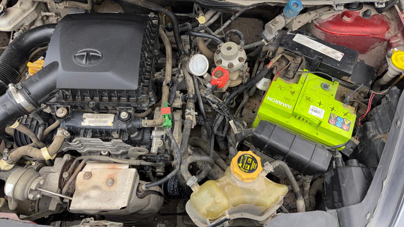 2019 Tata NEXON XMA PETROL, CNG, Automatic, 97,713 km, Engine View - Left