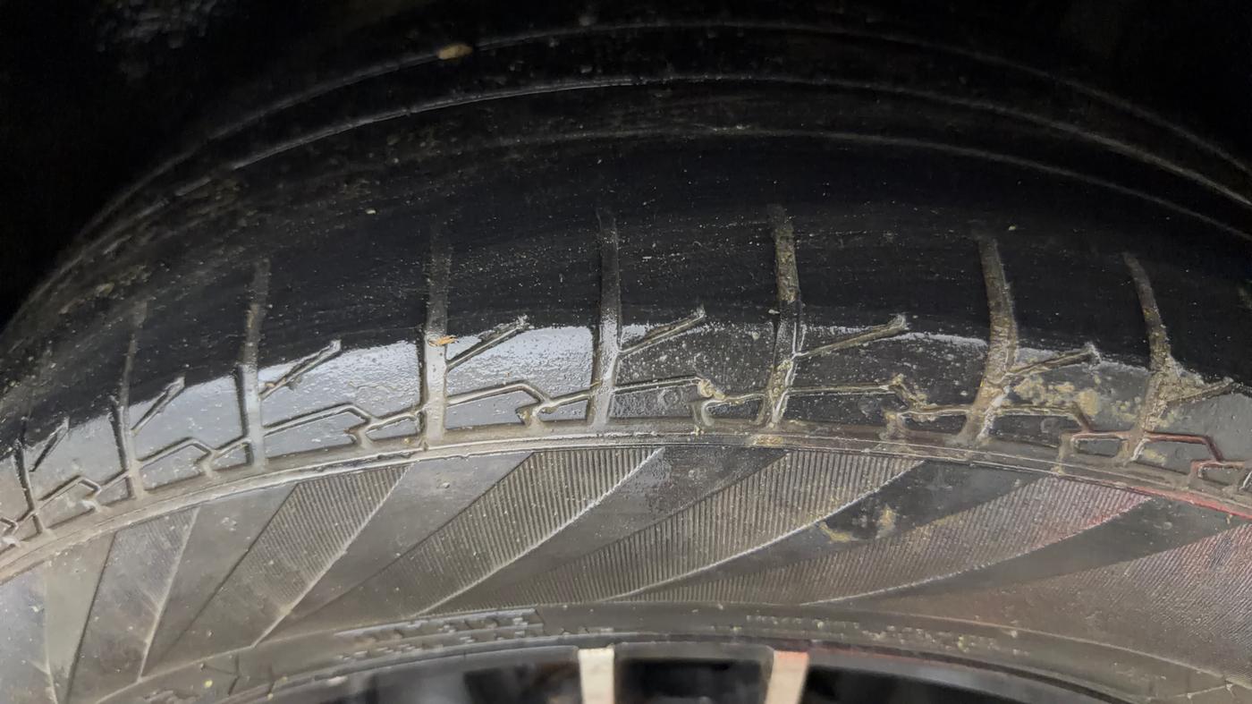 2019 Tata NEXON XMA PETROL, CNG, Automatic, 97,713 km, Left Rear Tyre Tread