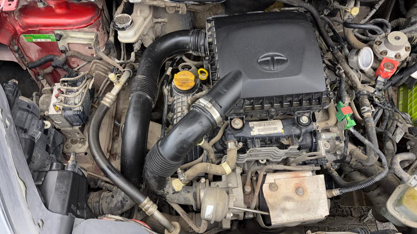 2019 Tata NEXON XMA PETROL, CNG, Automatic, 97,713 km, Engine View - Right