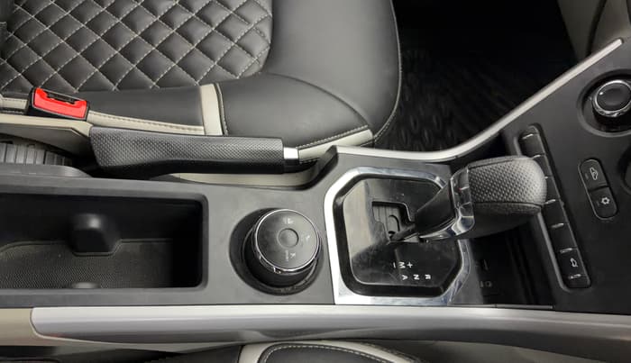 2019 Tata NEXON XMA PETROL, CNG, Automatic, 97,713 km, Gear Lever