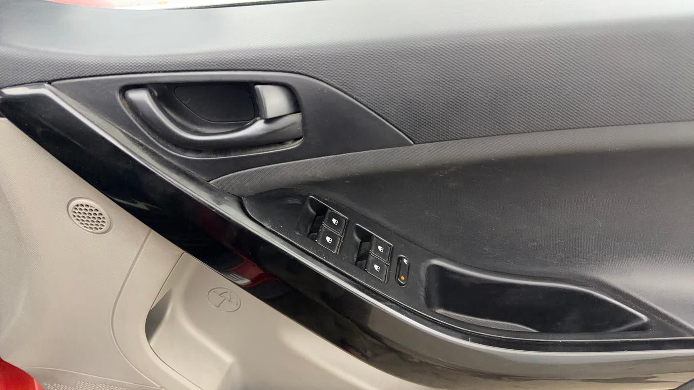 2019 Tata NEXON XMA PETROL, CNG, Automatic, 97,713 km, Driver Side Door Panels Control