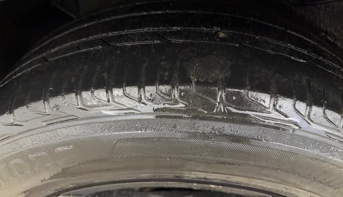 2019 Tata NEXON XMA PETROL, CNG, Automatic, 97,713 km, Right Rear Tyre Tread