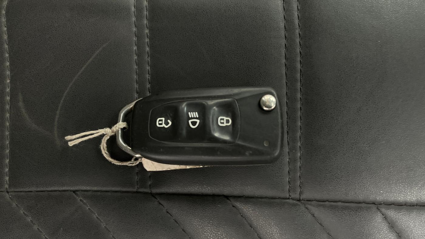 2019 Tata Tiago XZ PETROL, Petrol, Manual, 82,748 km, Key Close Up