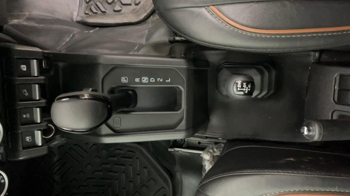 2025 Maruti JIMNY ALPHA ALL GRIP PRO AT, Petrol, Automatic, 2,589 km, Gear Lever