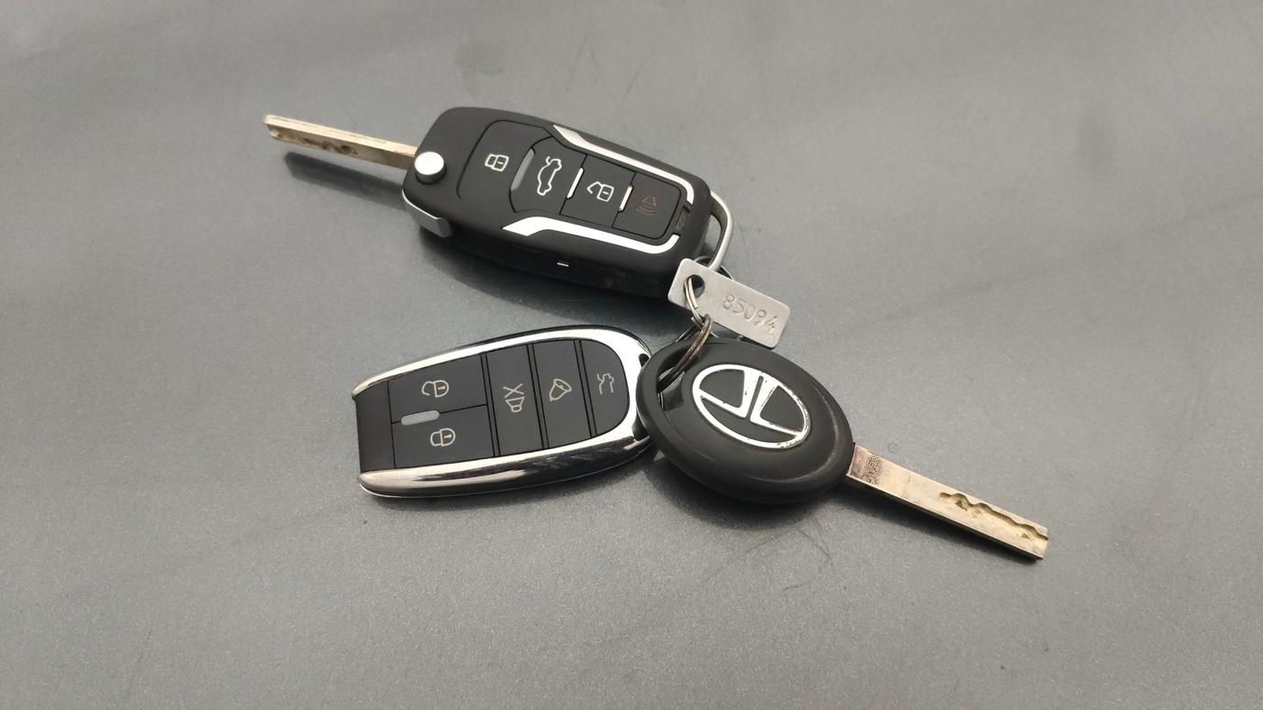 2023 Tata PUNCH PURE MT, Petrol, Manual, 9,111 km, Key Close Up