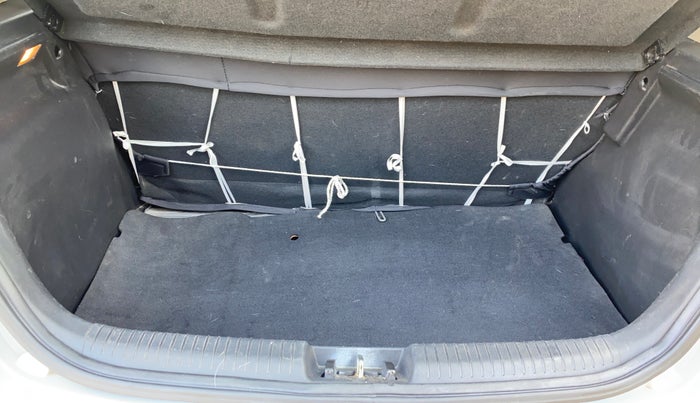 2013 Hyundai i20 MAGNA (O) 1.2, Petrol, Manual, 44,337 km, Boot Inside