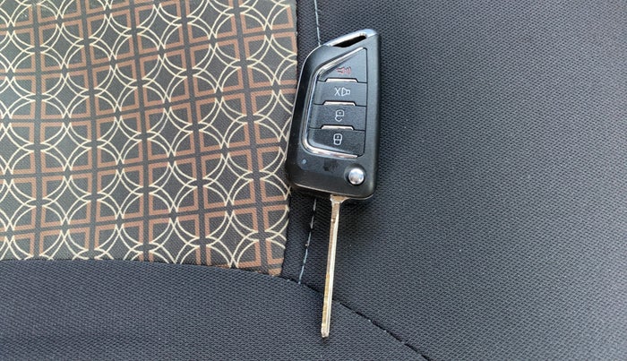 2013 Hyundai i20 MAGNA (O) 1.2, Petrol, Manual, 44,337 km, Key Close Up