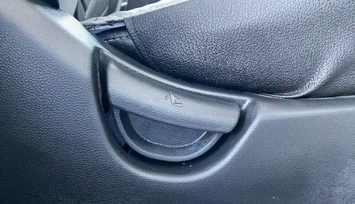 2018 Hyundai Grand i10 MAGNA 1.2 KAPPA VTVT, Petrol, Manual, 36,533 km, Driver Side Adjustment Panel