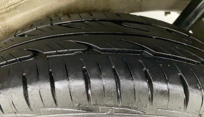 2012 Maruti Wagon R 1.0 LXI, Petrol, Manual, 45,309 km, Left Rear Tyre Tread