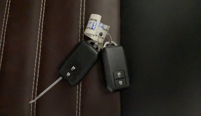 2024 Maruti BREZZA ZXI S-CNG, CNG, Manual, 18,622 km, Key Close Up