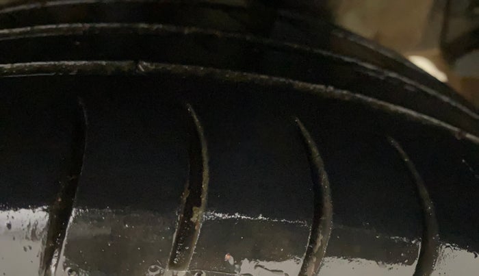 2020 Hyundai GRAND I10 NIOS SPORTZ AMT 1.2 KAPPA VTVT, Petrol, Automatic, 41,712 km, Left Rear Tyre Tread