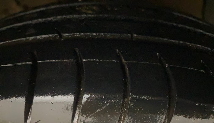 2020 Hyundai GRAND I10 NIOS SPORTZ AMT 1.2 KAPPA VTVT, Petrol, Automatic, 41,712 km, Right Front Tyre Tread