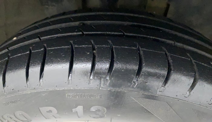 2016 Renault Kwid RXT 0.8, Petrol, Manual, 54,779 km, Right Front Tyre Tread