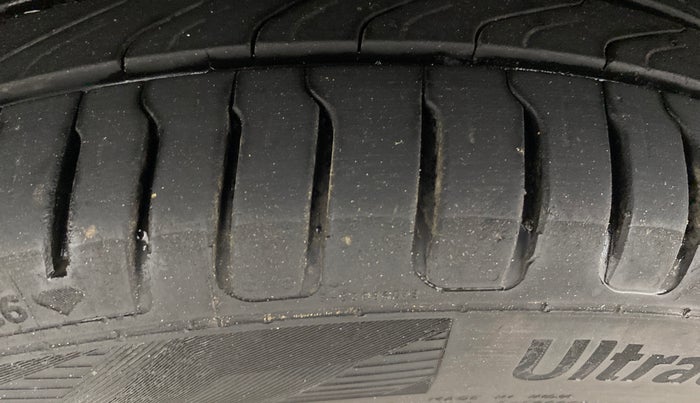 2016 Hyundai Elite i20 ASTA 1.2 (O), Petrol, Manual, 1,16,648 km, Left Front Tyre Tread