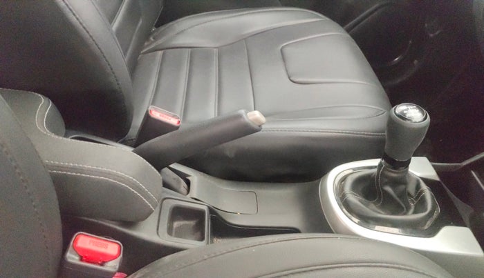 2022 Honda WR-V 1.2L I-VTEC VX MT, Petrol, Manual, 8,519 km, Gear Lever