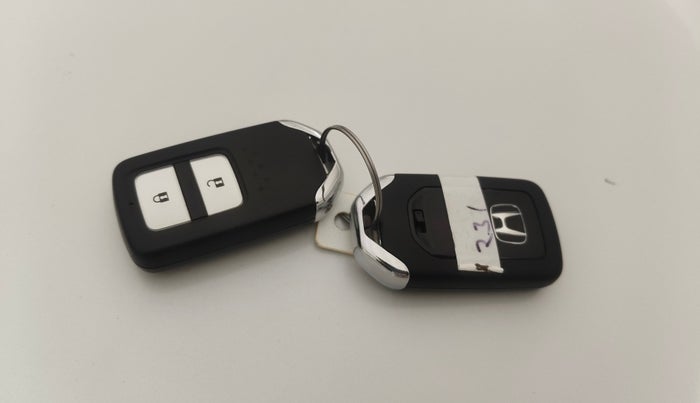 2022 Honda WR-V 1.2L I-VTEC VX MT, Petrol, Manual, 8,519 km, Key Close Up