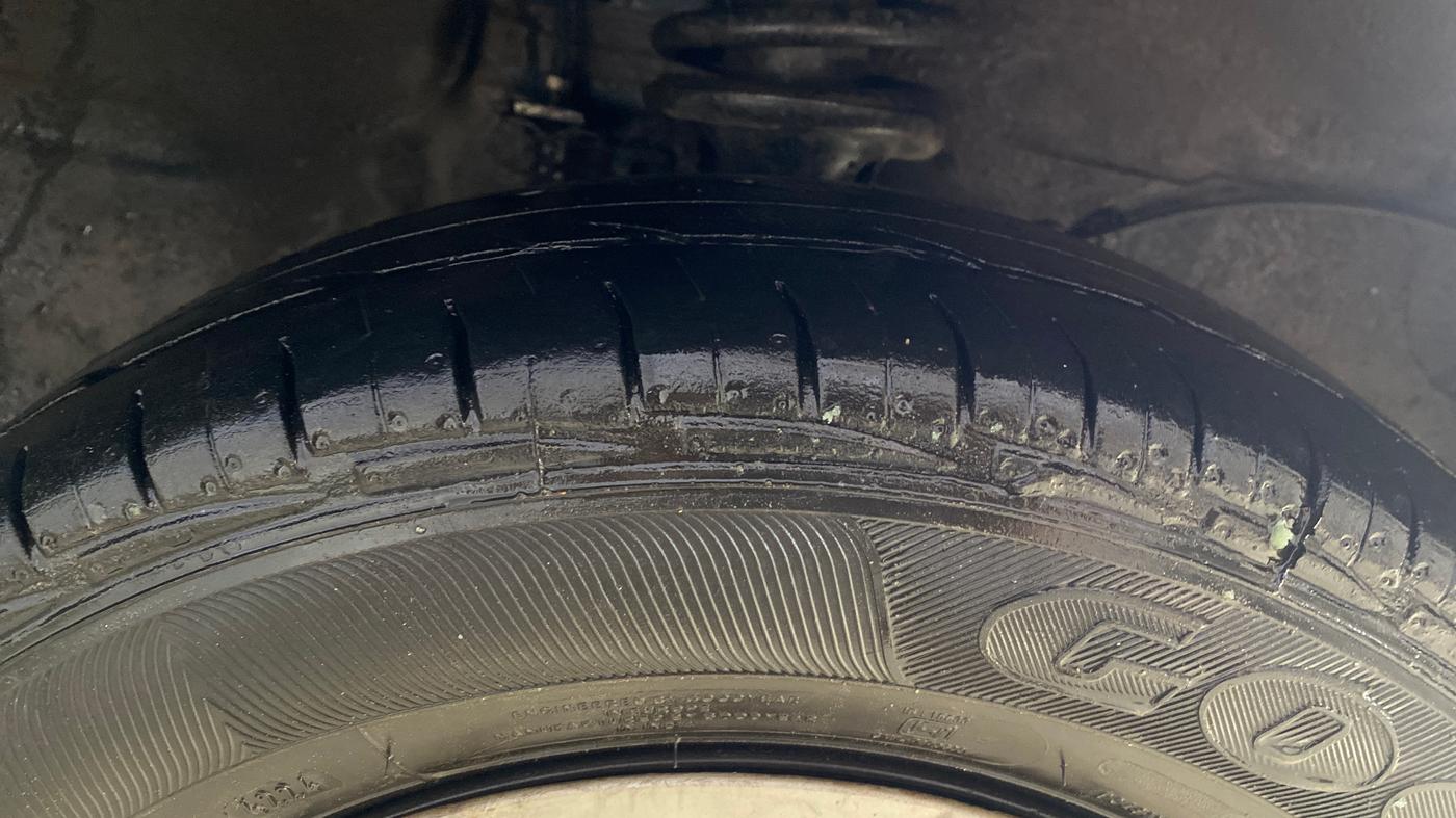 2022 Maruti Alto LXI CNG, CNG, Manual, 75,443 km, Right Front Tyre Tread