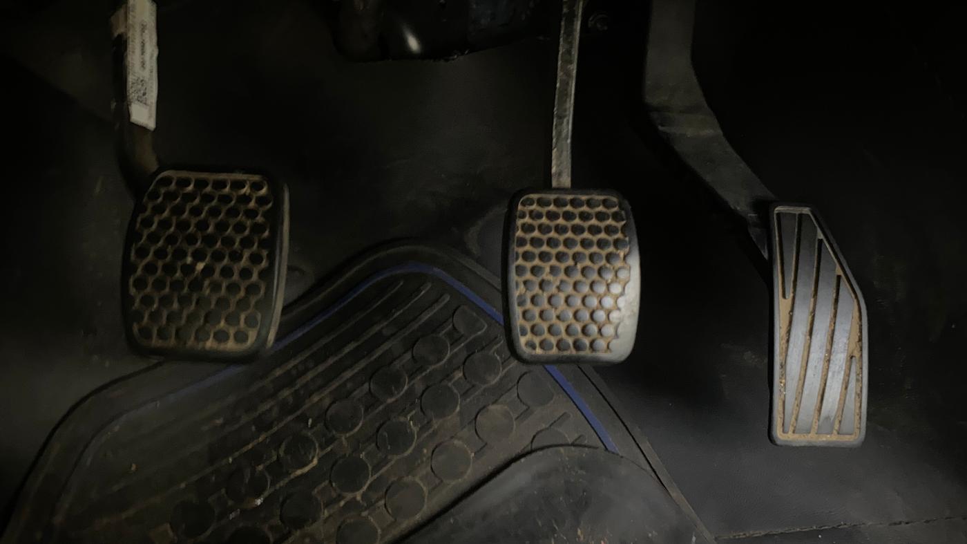 2022 Maruti Alto LXI CNG, CNG, Manual, 75,443 km, Pedals