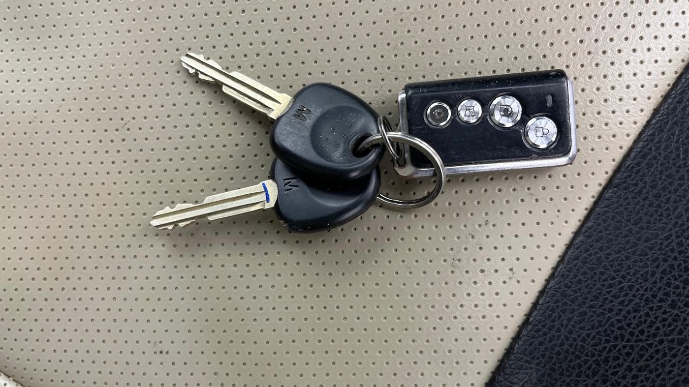 2015 Hyundai Eon D-LITE+, Petrol, Manual, 35,263 km, Key Close Up