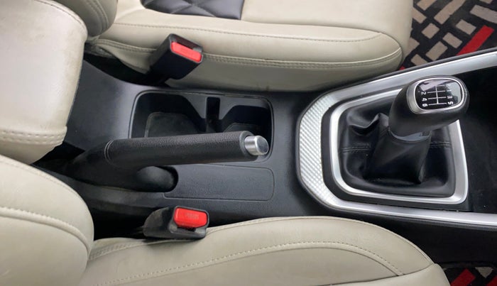 2022 KIA SONET HTX ANNIVERSARY EDITION 1.0 IMT, Petrol, Manual, 41,805 km, Gear Lever