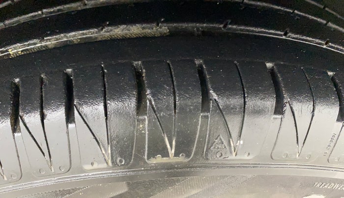 2022 KIA SONET HTX ANNIVERSARY EDITION 1.0 IMT, Petrol, Manual, 41,805 km, Right Front Tyre Tread