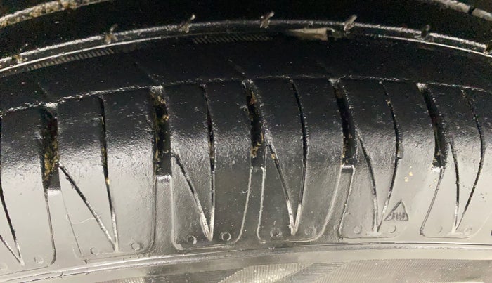 2022 KIA SONET HTX ANNIVERSARY EDITION 1.0 IMT, Petrol, Manual, 41,805 km, Right Rear Tyre Tread