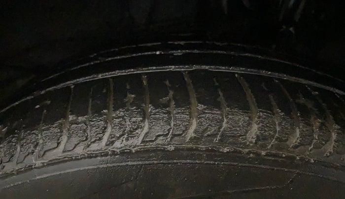 2021 Hyundai NEW I20 SPORTZ 1.0T GDI IMT, Petrol, Manual, 35,299 km, Left Rear Tyre Tread