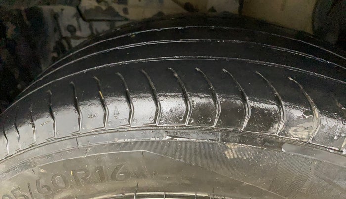 2021 Maruti Vitara Brezza VXI, Petrol, Manual, 52,412 km, Left Front Tyre Tread