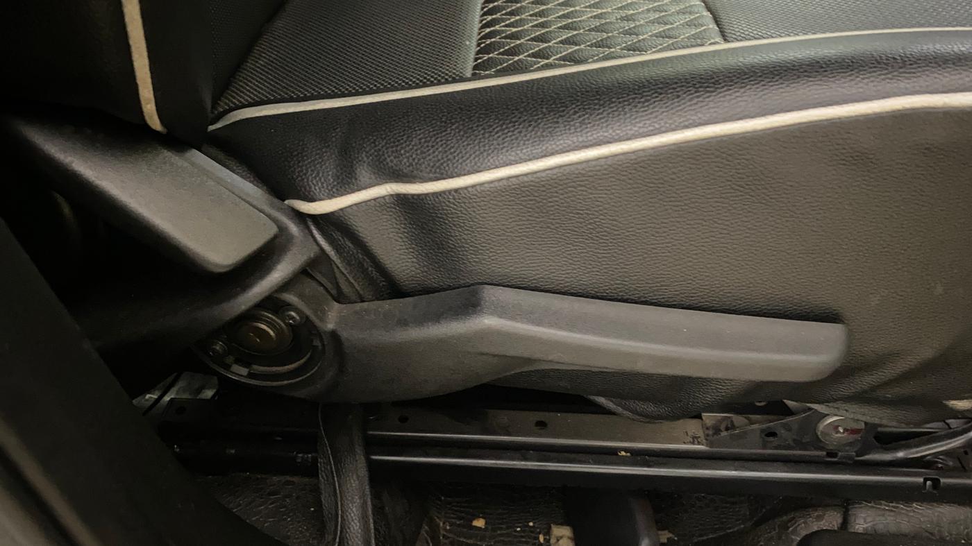 2016 Maruti Baleno ZETA PETROL 1.2, Petrol, Manual, 27,306 km, Driver Side Adjustment Panel