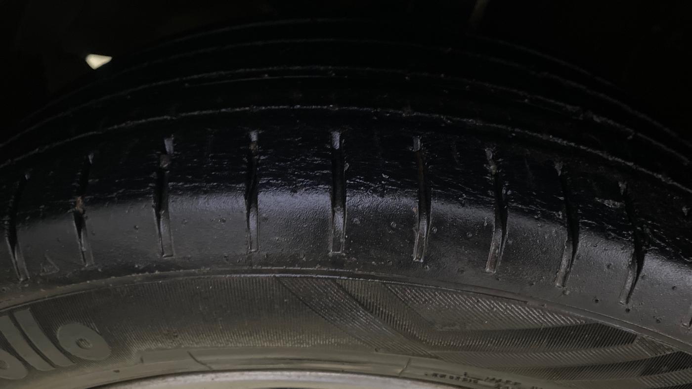2016 Maruti Baleno ZETA PETROL 1.2, Petrol, Manual, 27,306 km, Left Front Tyre Tread