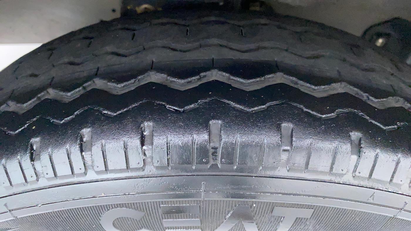 2020 Maruti Eeco 5 STR WITH AC PLUSHTR, Petrol, Manual, Left Front Tyre Tread