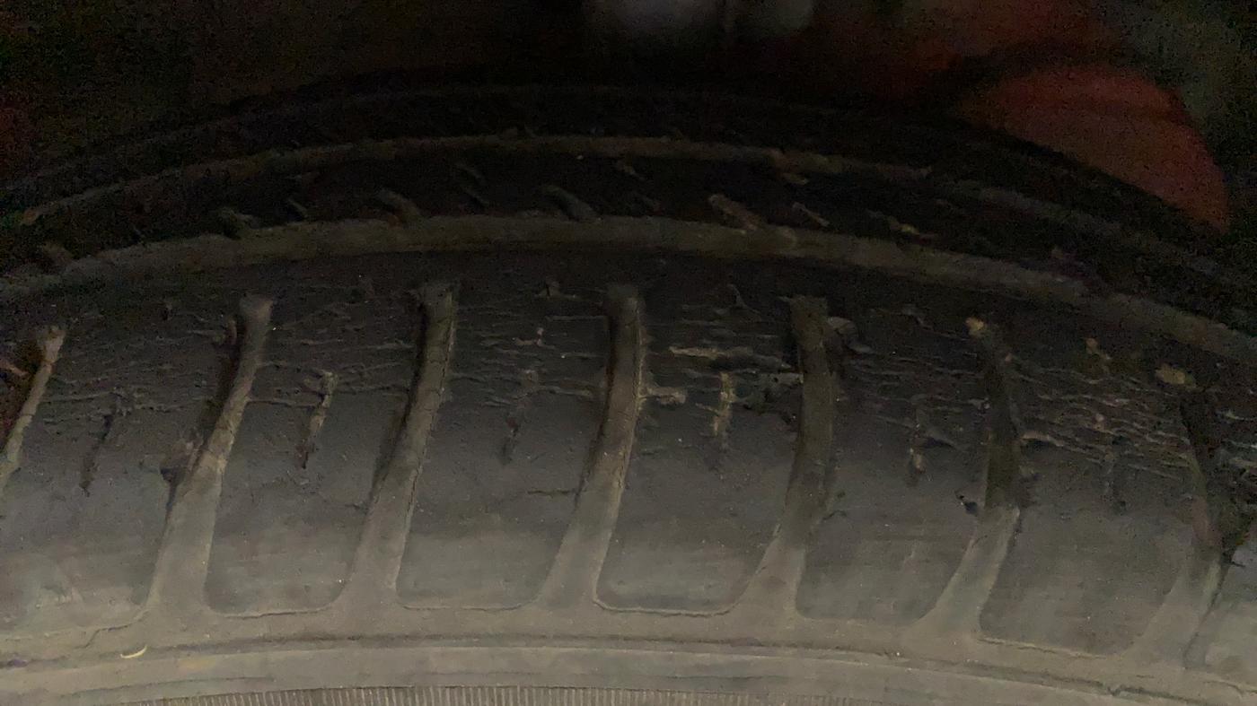 2018 Maruti Swift VXI AMT, Petrol, Automatic, 41,110 km, Left Rear Tyre Tread