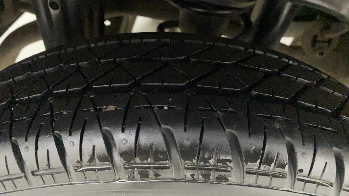 2014 Maruti Alto 800 LXI, Petrol, Manual, 71,077 km, Right Rear Tyre Tread